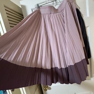 Athleta Two-Tone Pleated high low  Midi Skirt in Dusty Rose and Plum Sz 2X